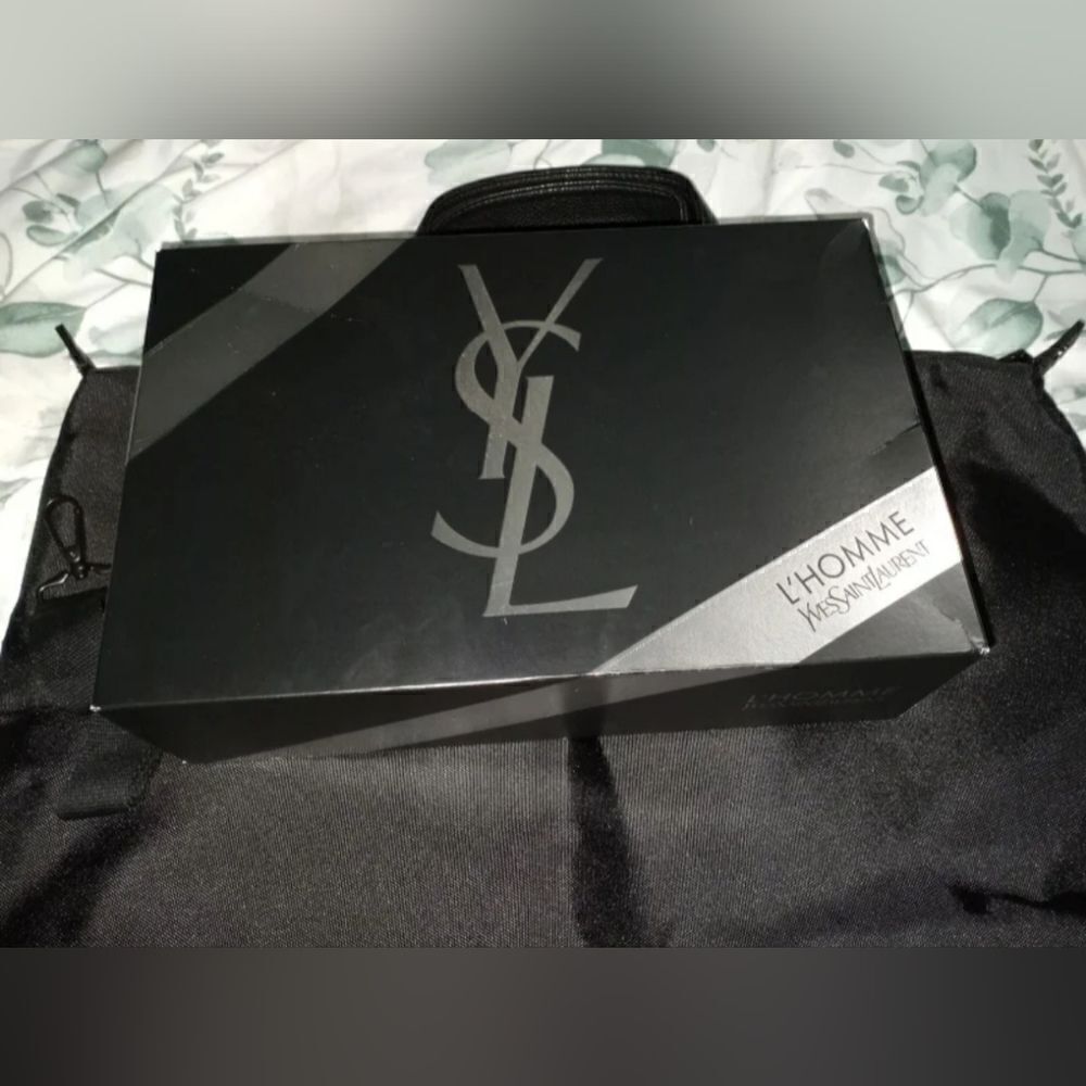 NewinBox YvesSaintLaurent Black CanvasTextile Leather 2Adjustable Straps 23"×15"